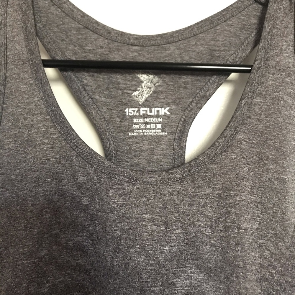 Gray workout top - Picture 2 of 3